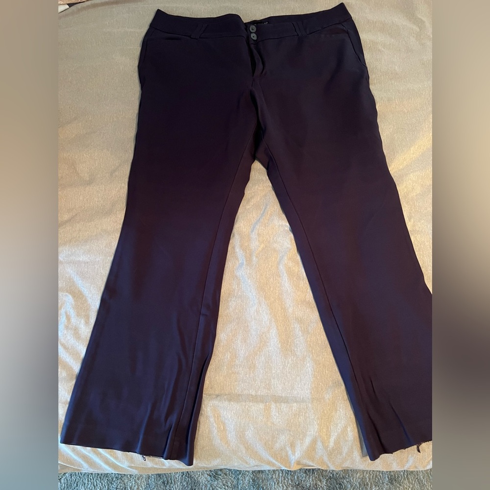 Studio by Torrid navy trousers 24T